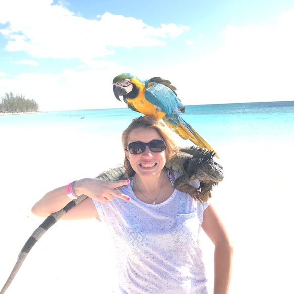 Meet your Posher, Christina - Picture 1 of 1